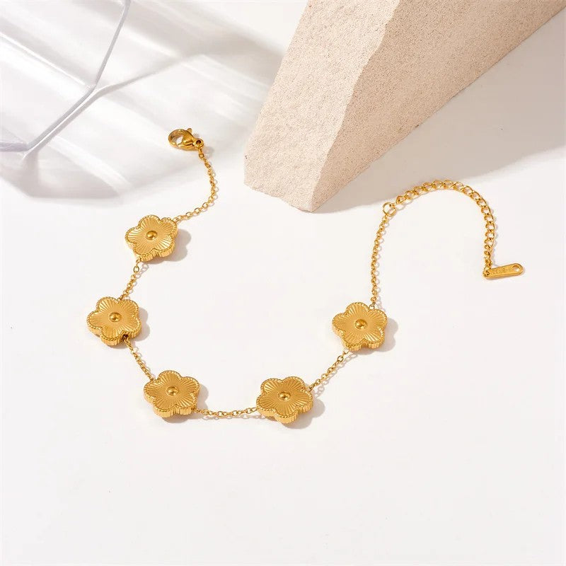 akakgo Stainless Steel Five Leaf Flower Luxury Bracelet for Women Gold Color Charm Bracelets Jewellery Clover Fashion Jewelry Gifts