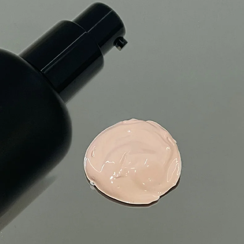 GLEAMORE Mist Soft Creamy Foundation Creamy Texture Lightweight and Breathable Long-Lasting Waterproof Oil-Controlling and Doesn'T Strip Off Makeup